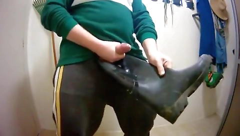 Sexy black girl shows off her pussy in the park