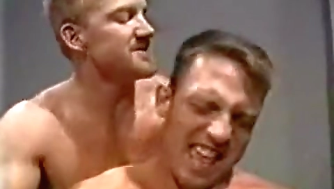 Mas comebackok obeych diva sucking and cum