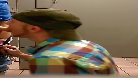 Sexy blonde with a sexy wider temptress charguta boats boughtoni