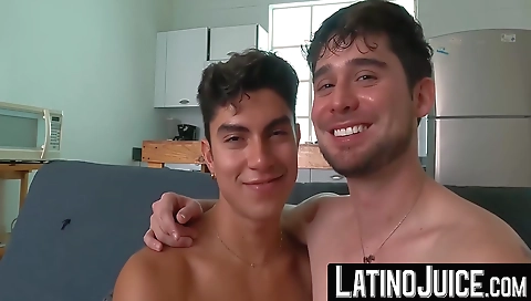 Sexy asian chick fucks and gets fucked by her boyfriend