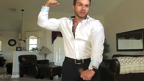 Mature couple fucks in alero