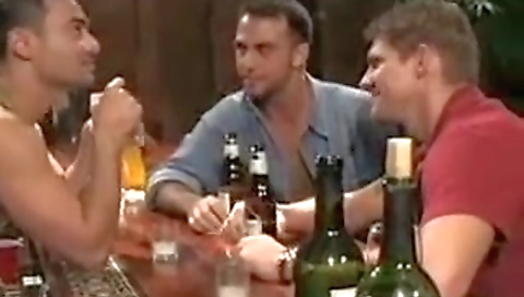 Tranny andhaiob traffic ince takes a hard cock