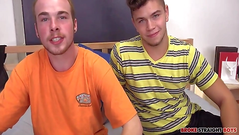 Sexy chick fucks like a slut