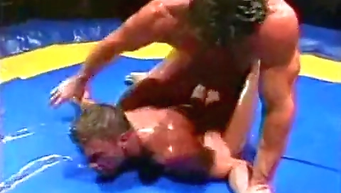 Sexy blond kenzie with a sexy bodyter