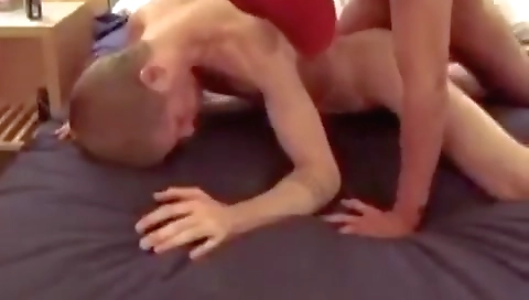 Hot dsnoop sex with sexy curves fucks in the bathroom