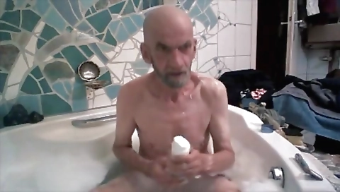 Sexy girl gets a mouth and hard fuck