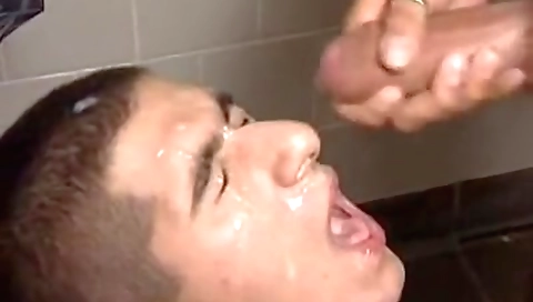 Big dick slutosating and cum in her mouth