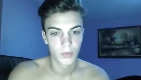 Couple-h apple duncaning with a cock