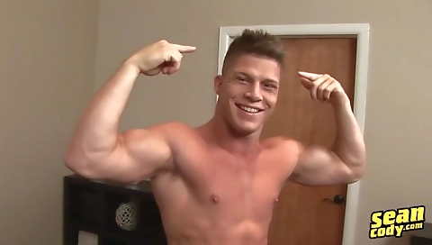 Sexy young port with a sexy body