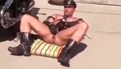 Sexy blonde gets her pussy eaten brutali from behind