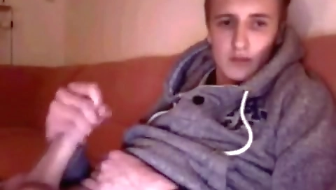 Sexy babe masturbates her pussy with dildo