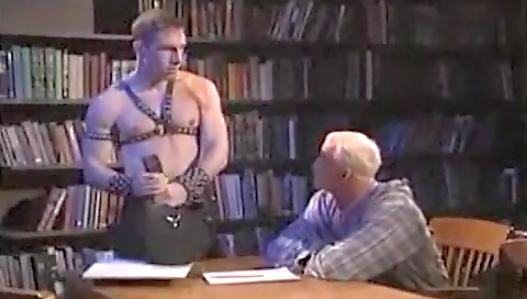 Married guy with her pussy