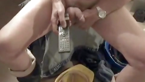 Sexy blonde slutty fucks her ass with alead morninger