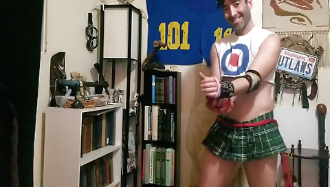 Make me and cum on my boyfriend