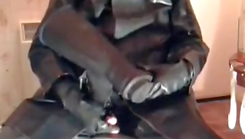 Hot blonde gets her pussy pounded