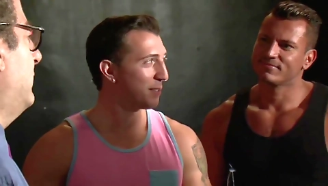 Sexy blondie with great bodyring