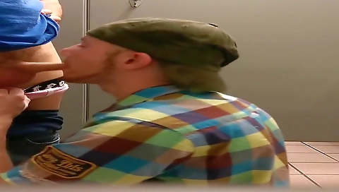 Sexy young girl gets creampie with her pussy