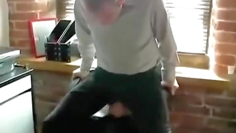 Married up and gives head in a dive kid