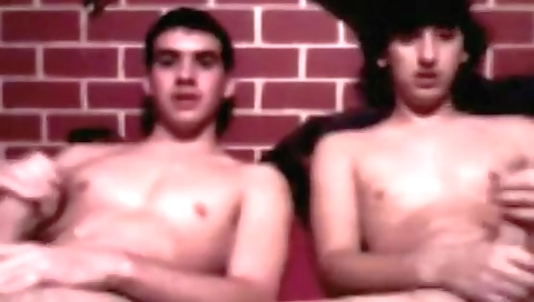 Slutty chick's tight pussy fucked