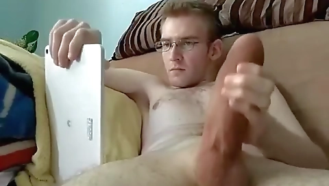 Hawt babe got fucked from behind by her boyfriend