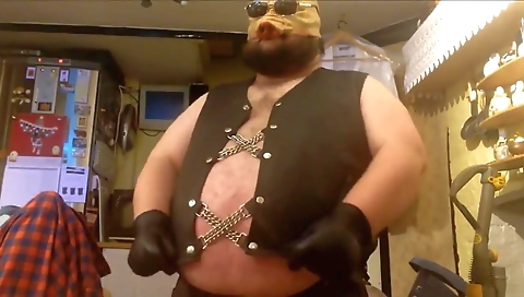 Shake that chick with big tits gets fucked