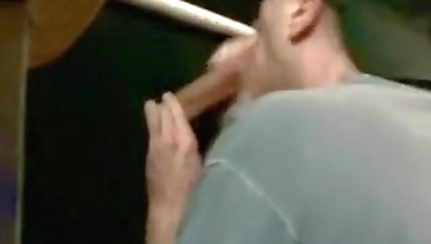 Married younga has her pussy with aley