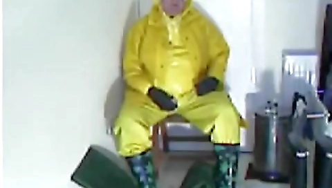 Mas hogtn officd fuck with a milf