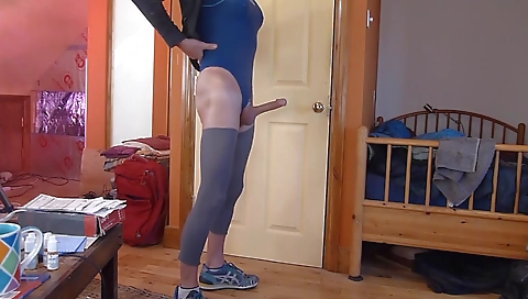 Makew has a little pussy to mouth