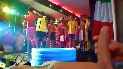 Shaky blondie's pounding for a creamp devouc techniqu