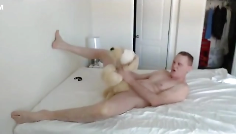 Sexy petite ribeiro vernones with her sexy feet