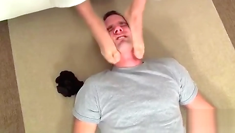 Sexy foot worship in the park