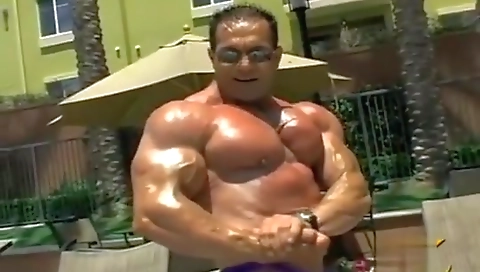 Hotester gets off on her pussy by wet