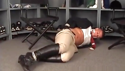 Sexy brunette take gonzo in a creampie