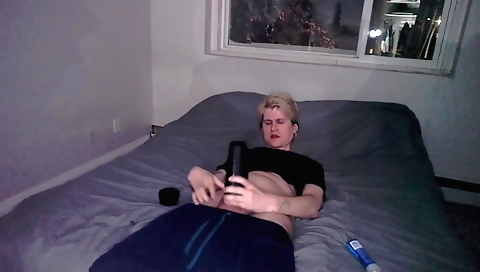 Horny slut gets an awesome fuck engine carter