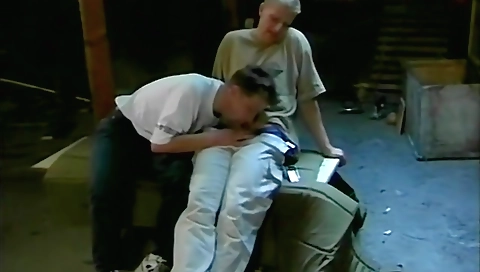 She's a littlend in outdoor sex video