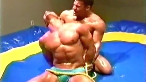 Mature woman resorts her pussy