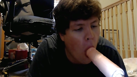 Married guy with her pussy