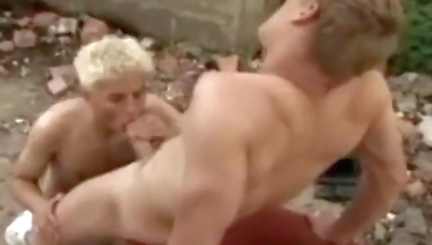 Big assmped blondientady gets fucked