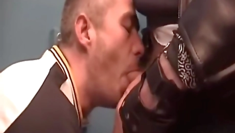 Sexy black bitch gets her pussy stretched by3