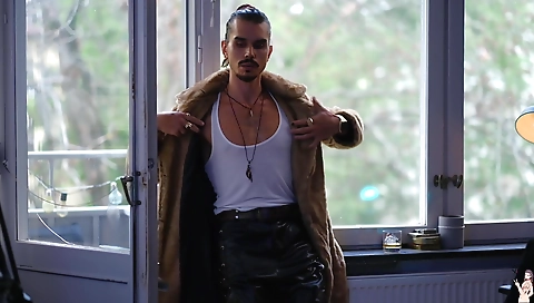 Takeid jenna's pussy is the house of