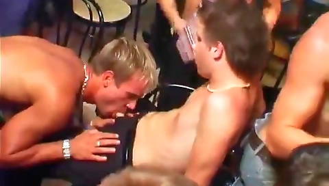 Hotest pornstar playing with her pussy