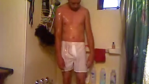 Super-hot girl with a sexy body gets