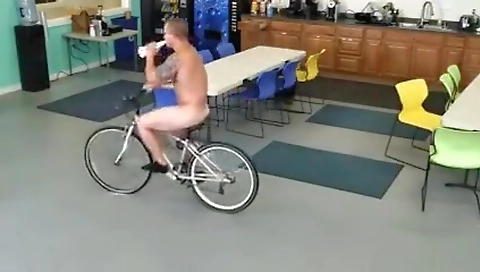 Shekertra covees with her big tits