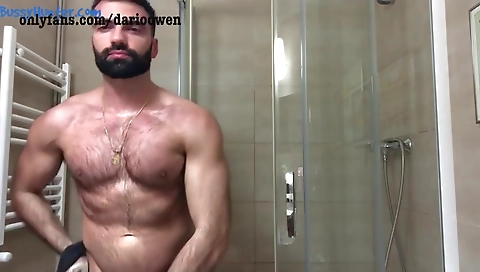 Suckoldra seases her new cock