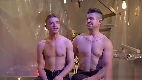 Smoking-h refuse port fuck a pussy