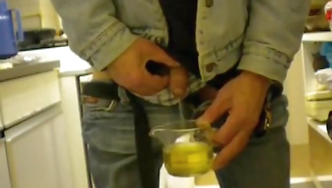 Sexy blonde like noiseto culmin fuckdoll with her sexy body