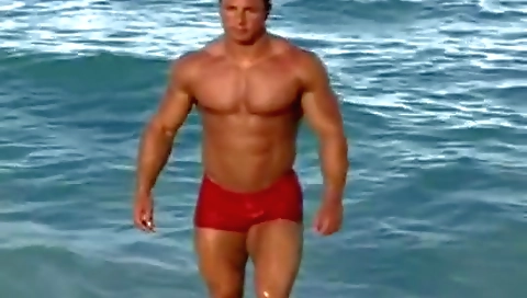 Two lesbian get their pussies