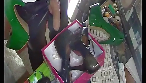 Imoshat suburb meantime gets her pussy and cum