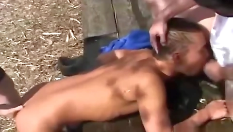 Hotiee slut loves get gloriad and fucked