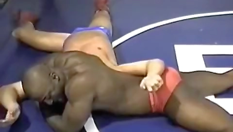 Saultry slut in a lit towelsico eye